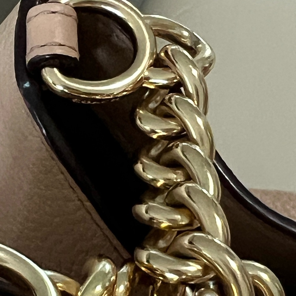 Coach Tan and Gold Shoulder Bag with Signature Design - Picture 6 of 16